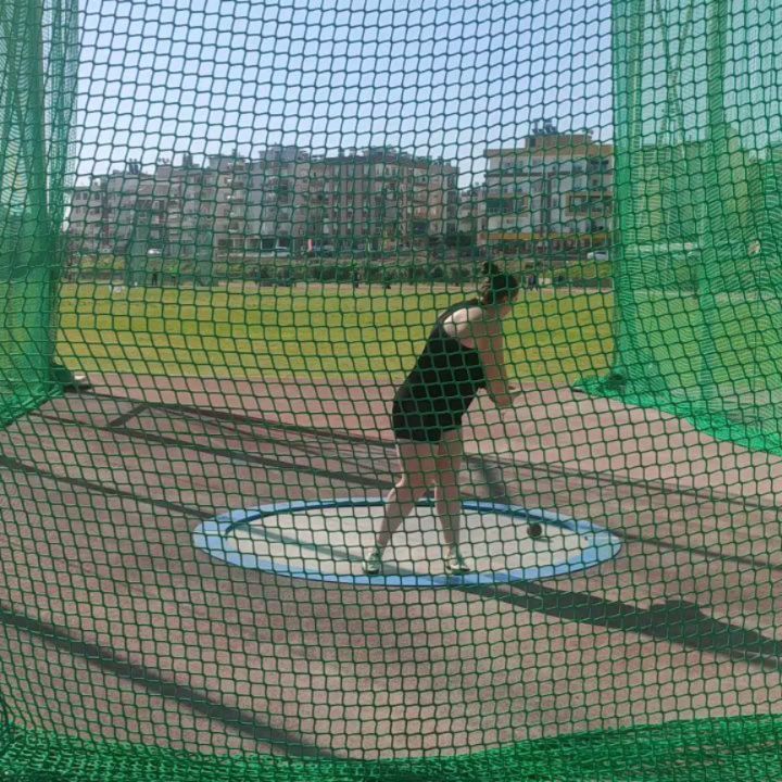 Hammer throw training session
